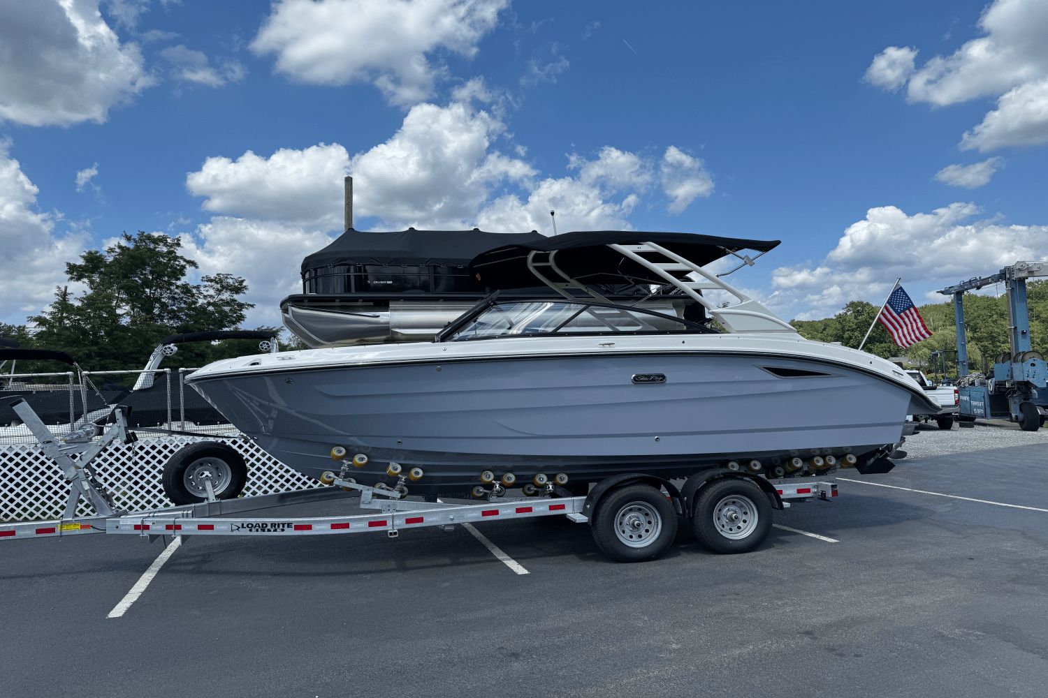 2025 Sea Ray 250 SDX