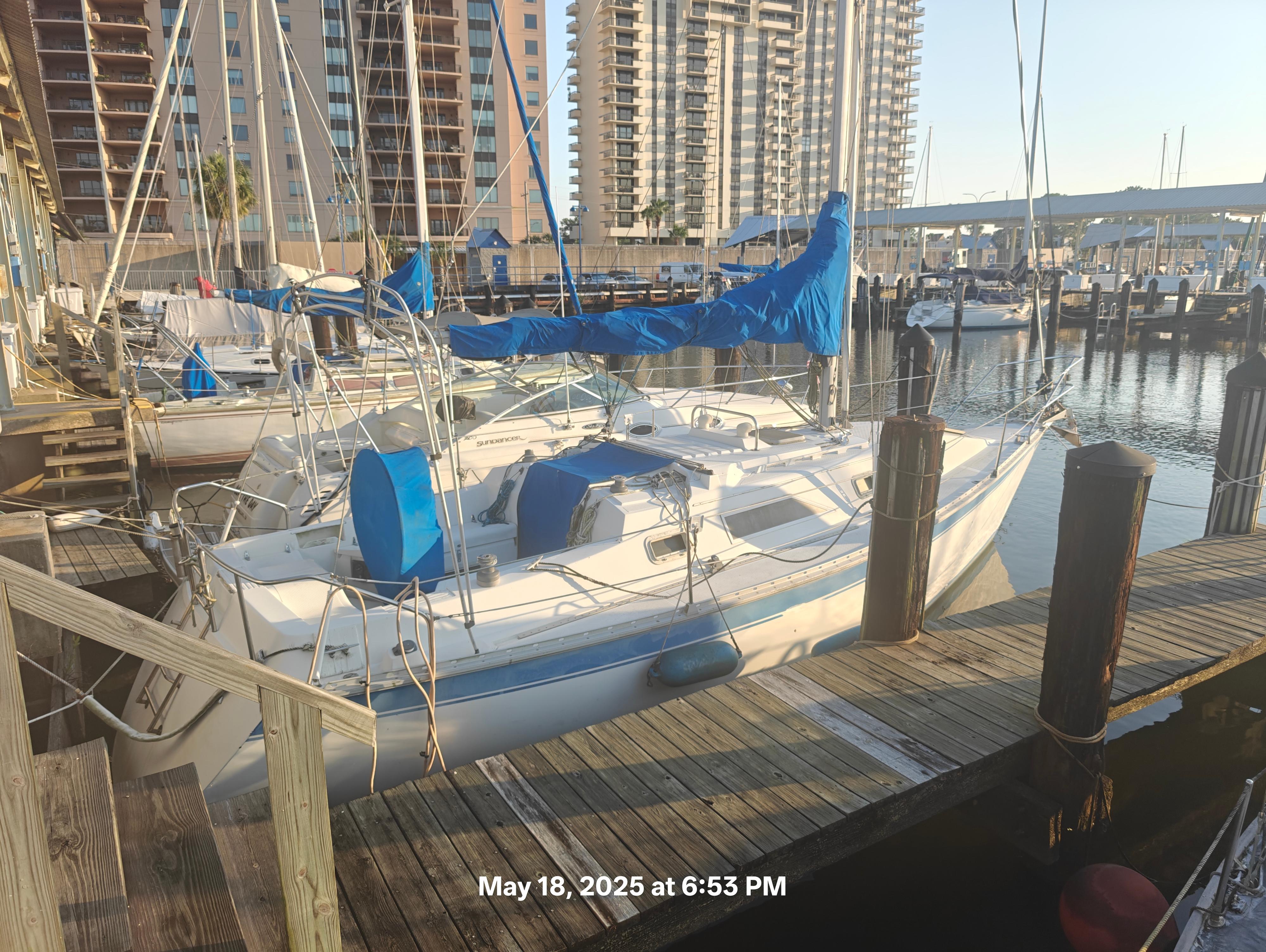 1984 Hunter 31