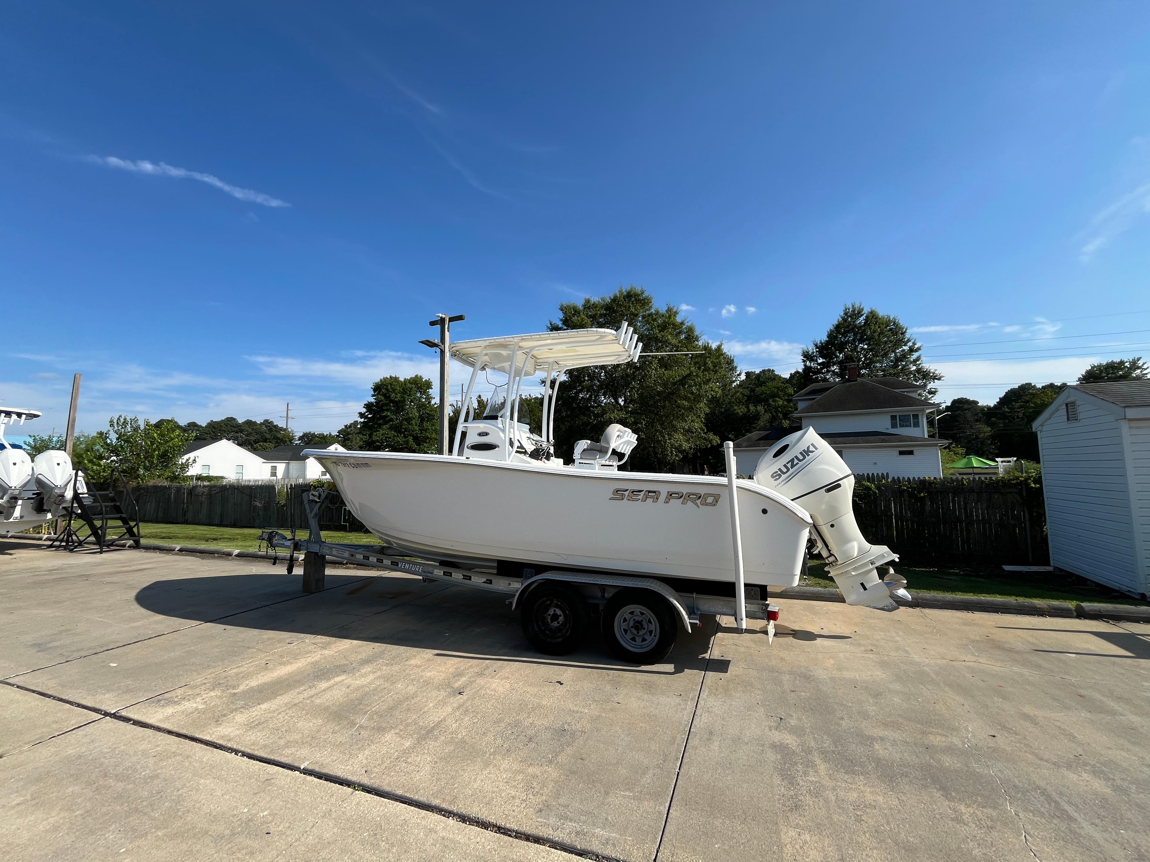 2018 Sea Pro 219 Center Console