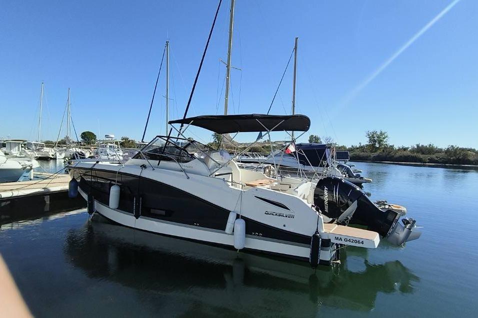 2022 Quicksilver Activ 875 Sundeck