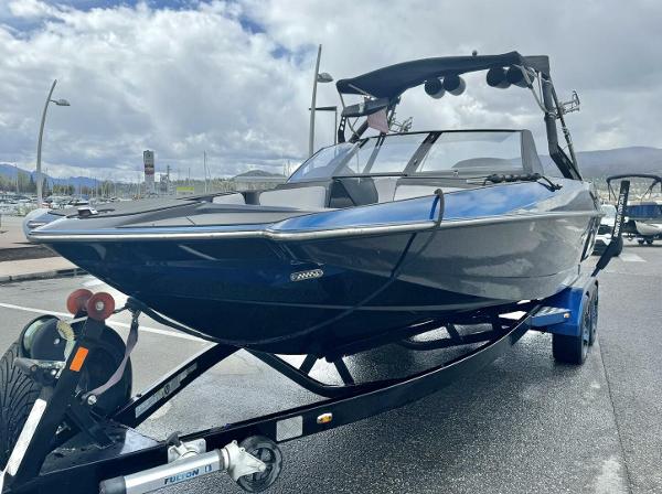 2014 Axis A24 Wake Research