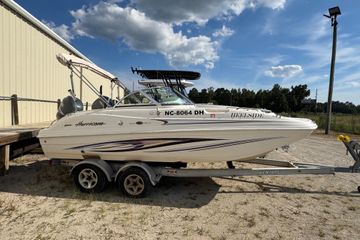 2008 Hurricane SunDeck 195 OB