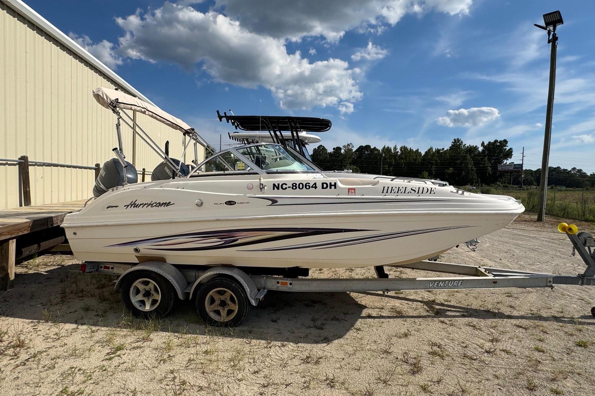 2008 Hurricane SunDeck 195 OB