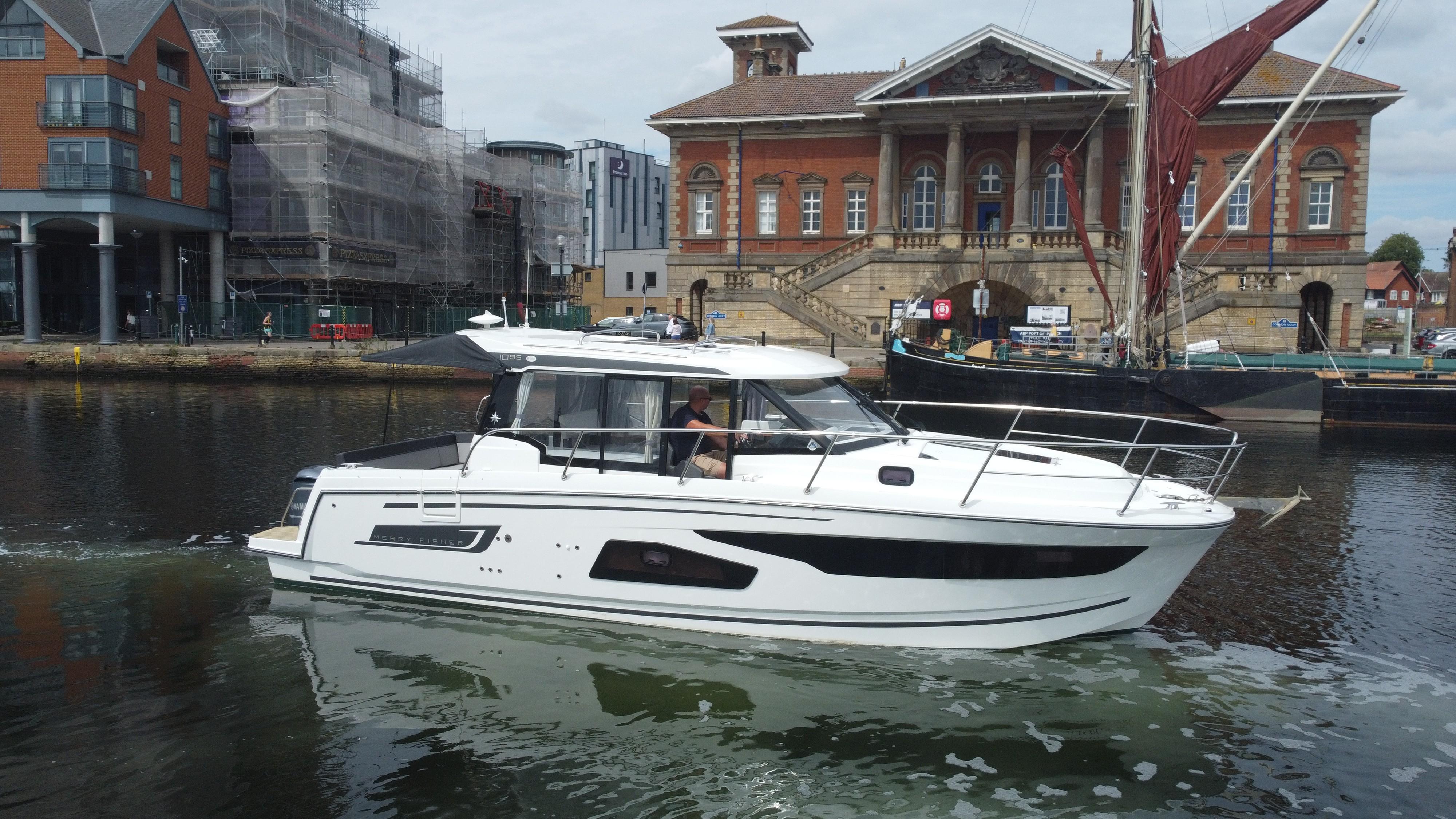 2020 Jeanneau Merry Fisher 1095