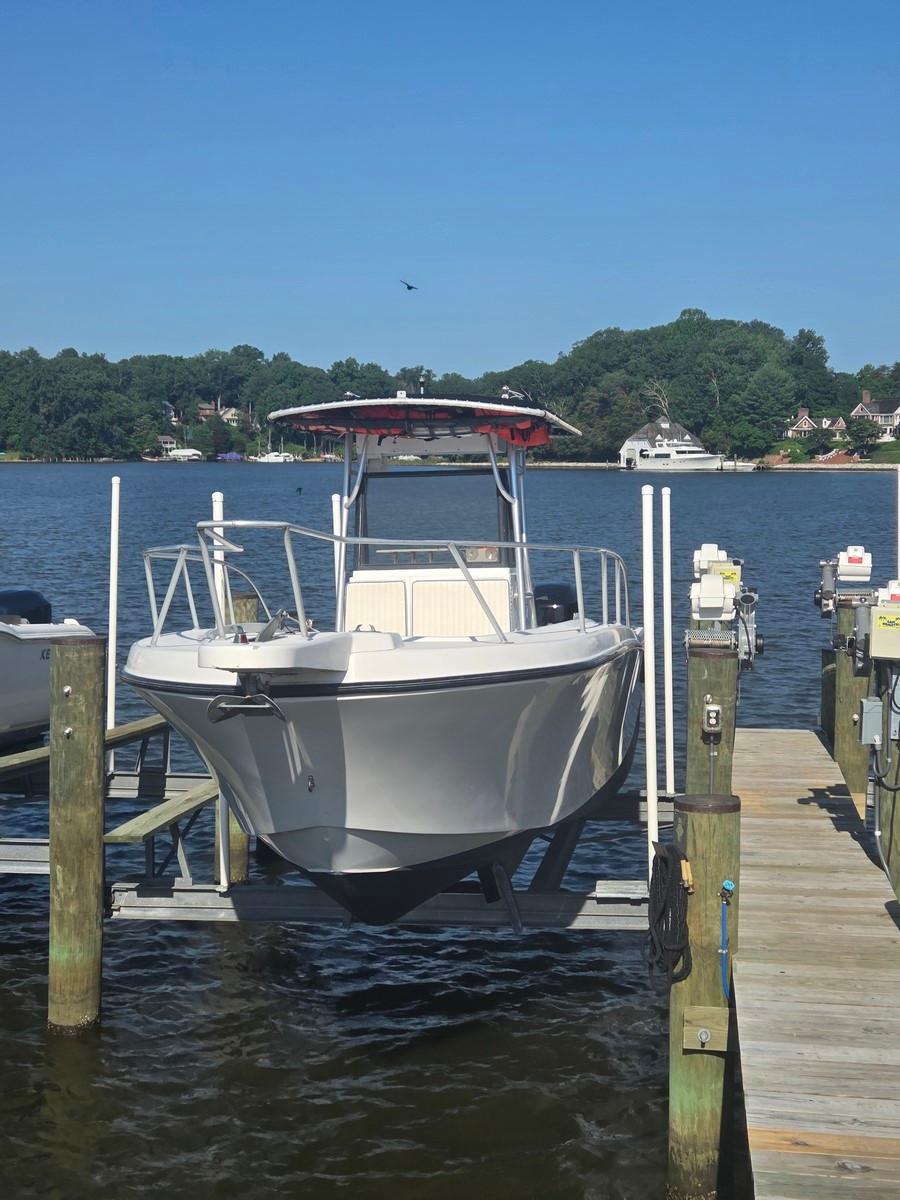 2001 Mako 282 Center Console