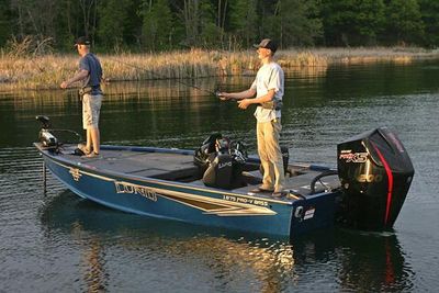 Lund 1875 Pro-V Bass XS Boat