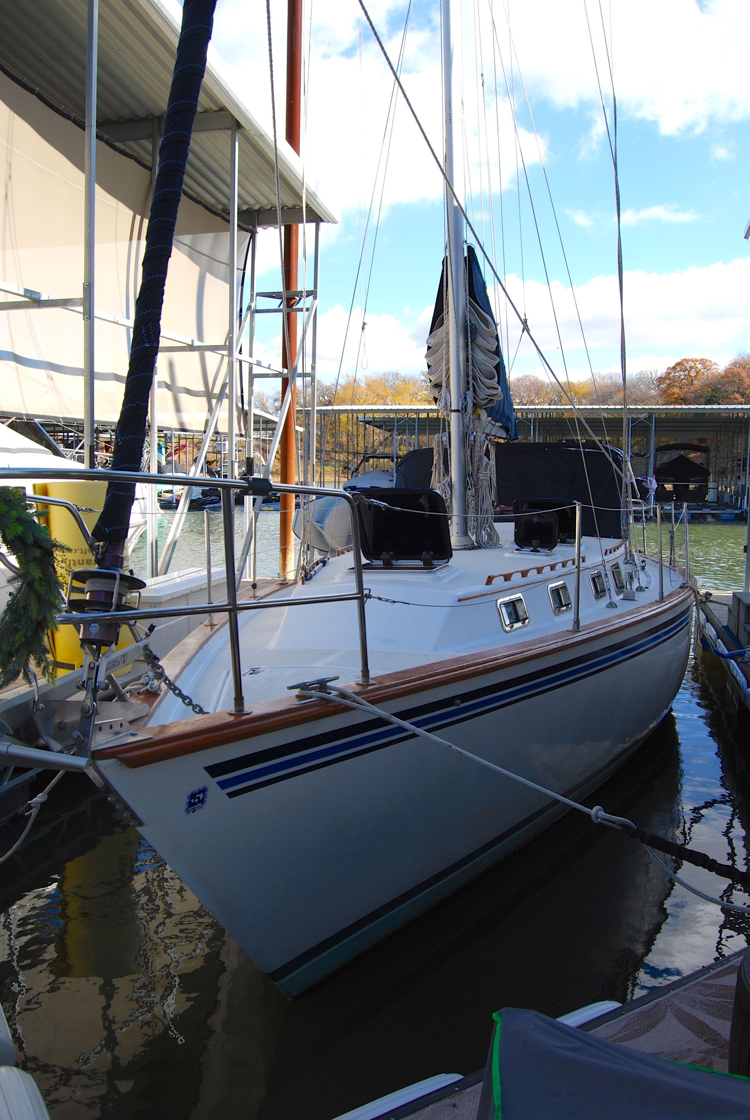1985 Endeavour 38
