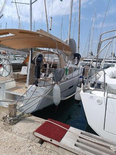 2019 Dufour 460