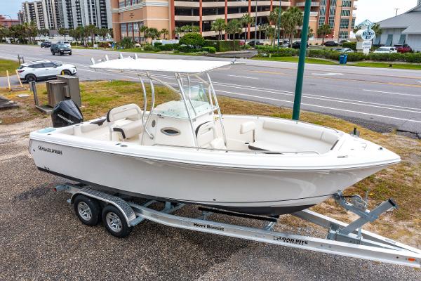 2022 Sailfish 242CC