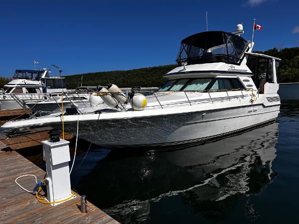 1989 Sea Ray 440 Aft Cabin