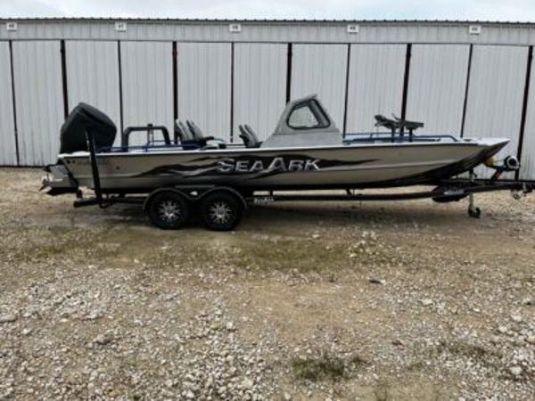 2025 SeaArk ProCat 240