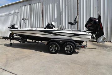 2025 Triton 19 TrX Patriot