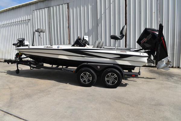 2025 Triton 19 TrX Patriot