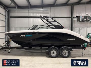 2025 Yamaha Boats AR220