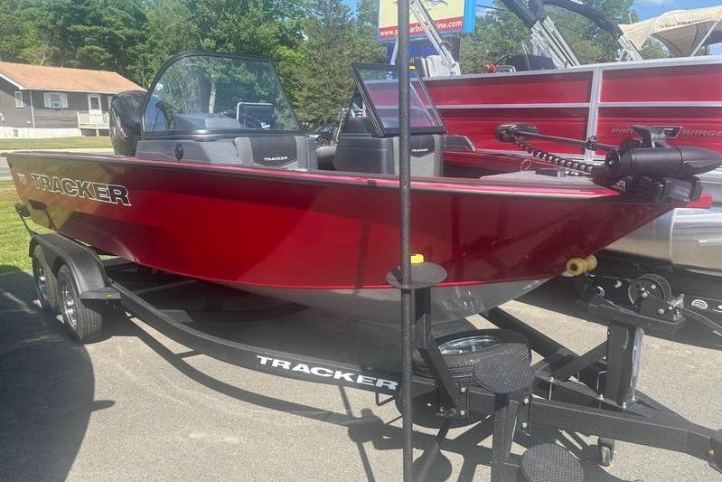 2026 Tracker Targa V18 WT