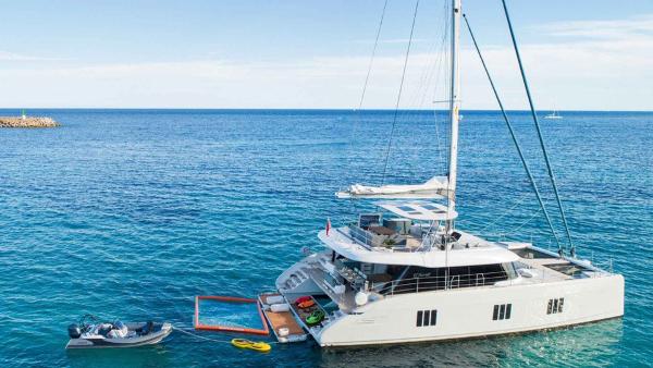 2021 Sunreef 60