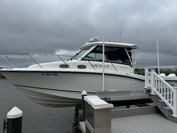 2019 Boston Whaler 315 Conquest