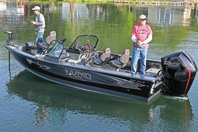 Lund 1975 Pro-V Limited Boat