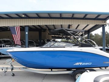 2025 Yamaha Boats 