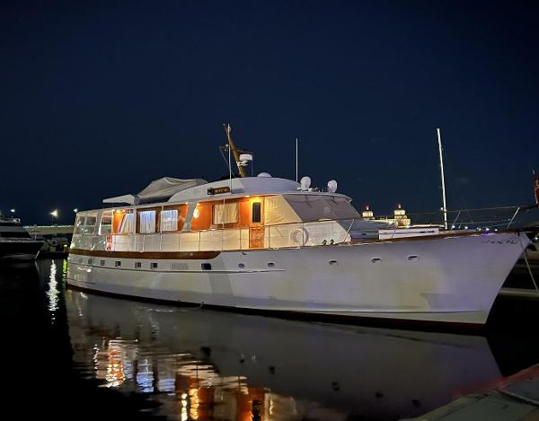 1972 Trumpy 72 Houseboat