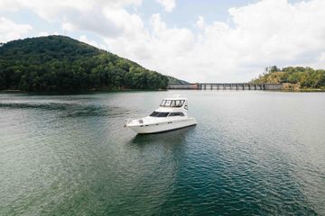 1999 Sea Ray 480 Sedan Bridge