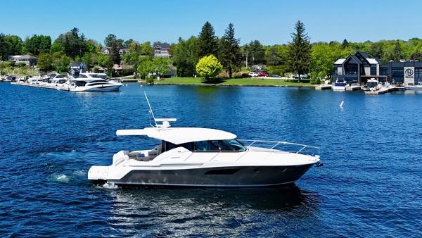 2022 Tiara Yachts C44 Coupe