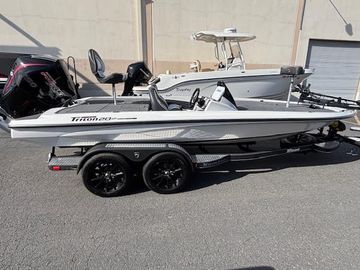 2025 Triton 20XP Patriot