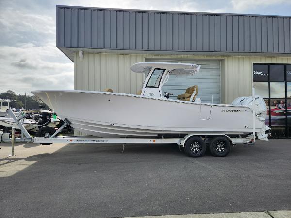 2025 Sportsman Open 262 Center Console