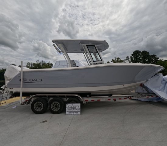 2026 Robalo Center Console R270 In Stock