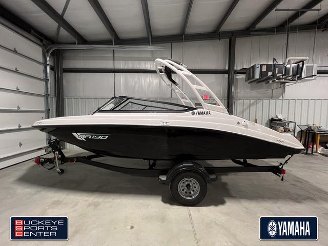 2025 Yamaha Boats AR190
