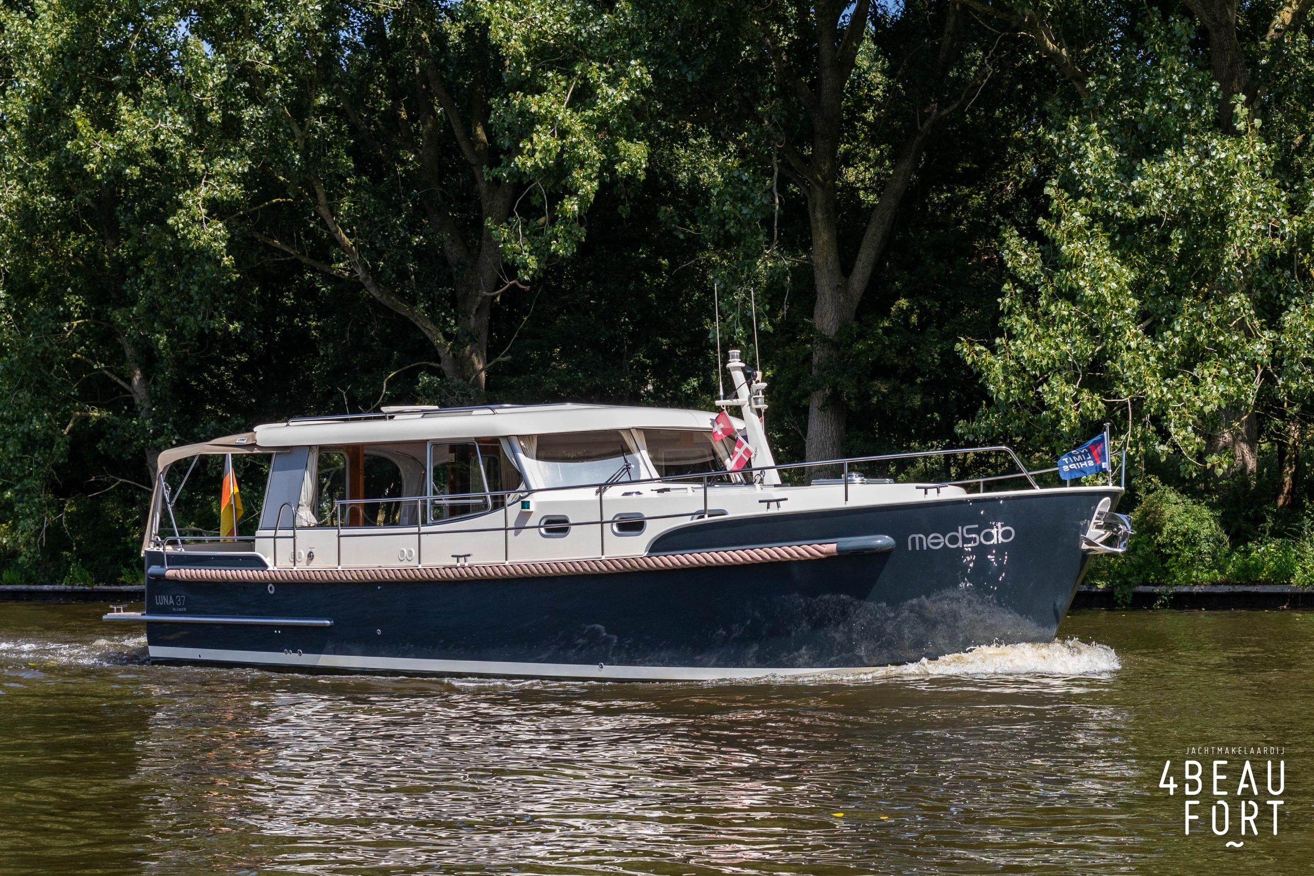 2017 Luna 37