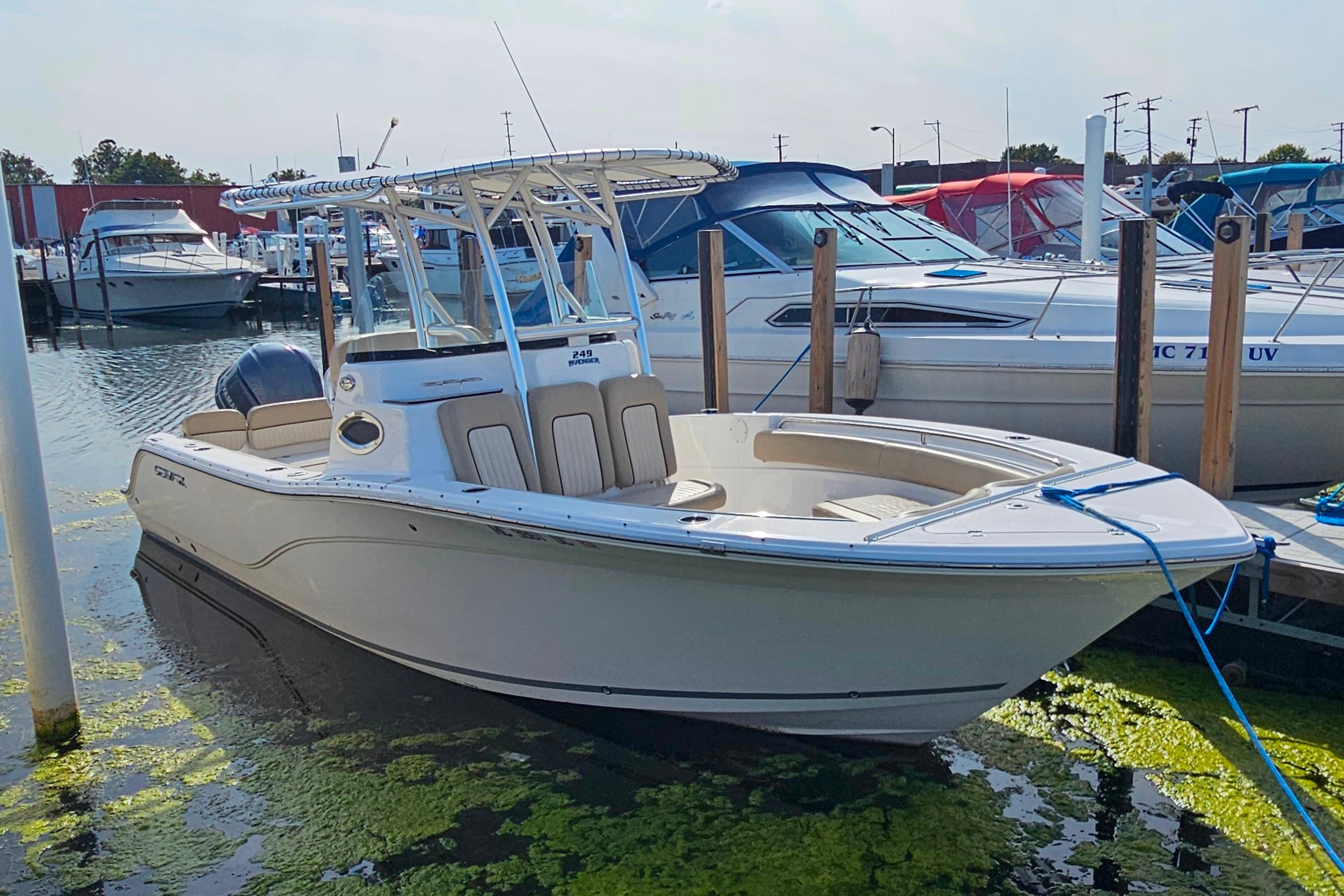2018 Sea Fox 249 Avenger