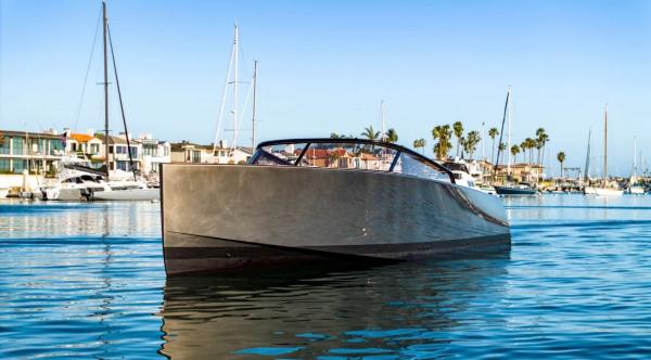 2015 VanDutch 40