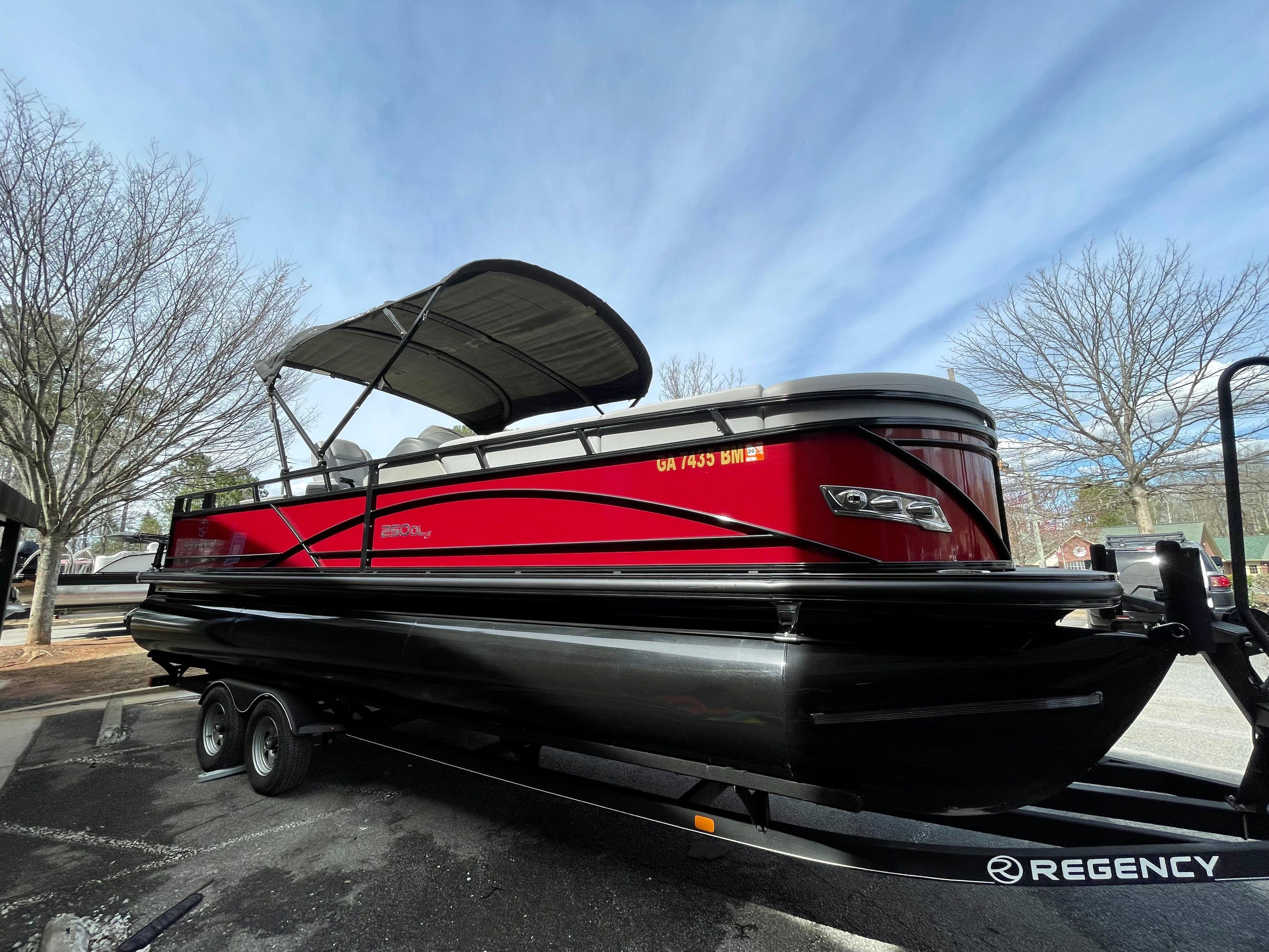 2021 Sun Tracker REGENCY 250 DL3