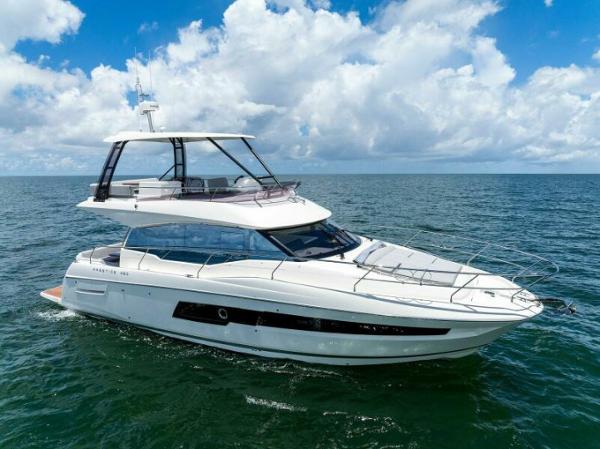 2024 Prestige 460 Fly