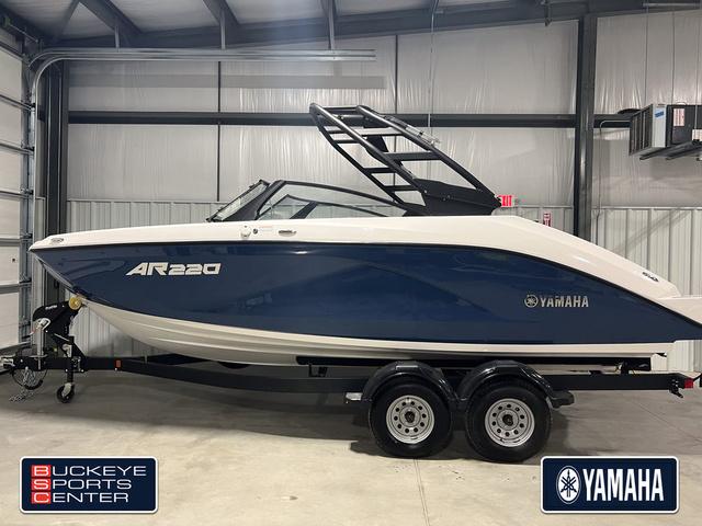 2025 Yamaha Boats AR220
