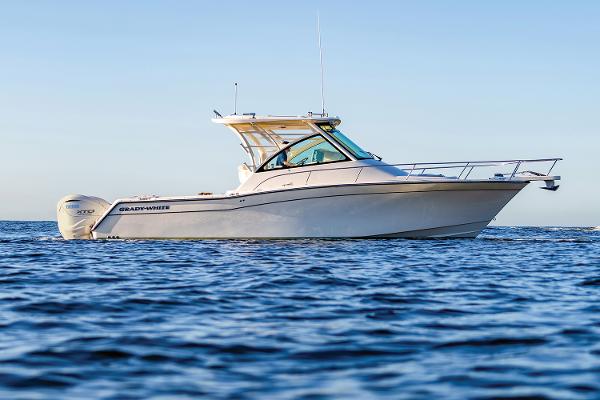 2025 Grady-White Express 330