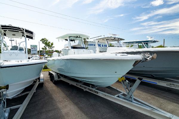 2025 Edgewater 262CC