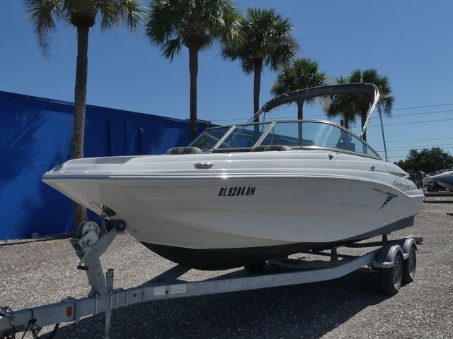Crownline E215 XS