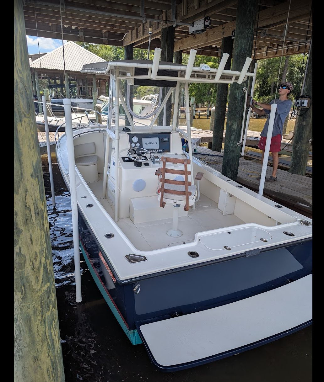2002 Shamrock 220