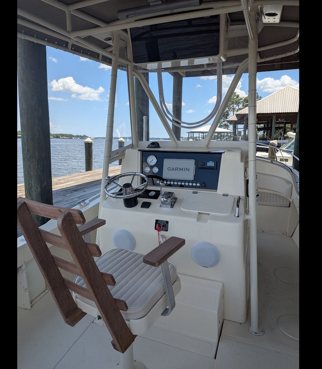 2002 Shamrock 220