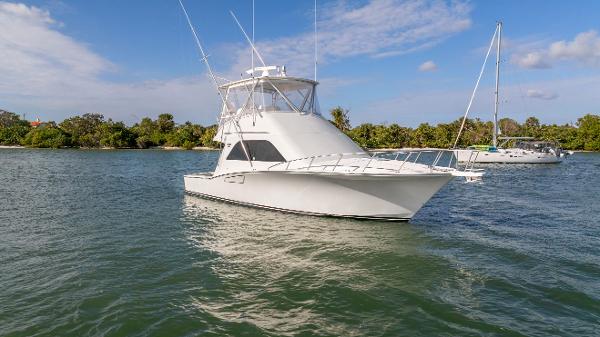 2011 Cabo 40 Flybridge