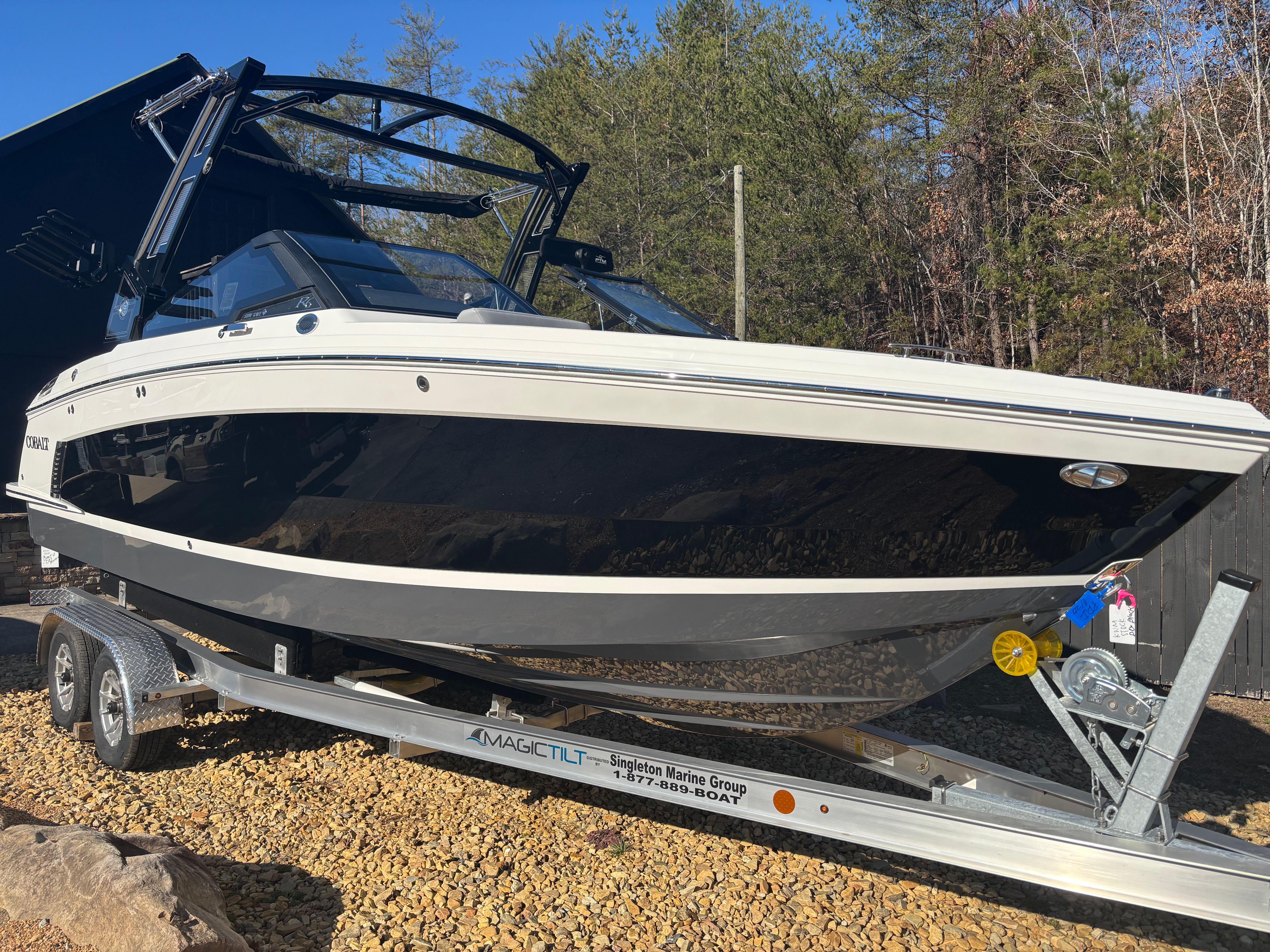 Cobalt R6 Surf 2025 COBALT R6 SURF - Image 1