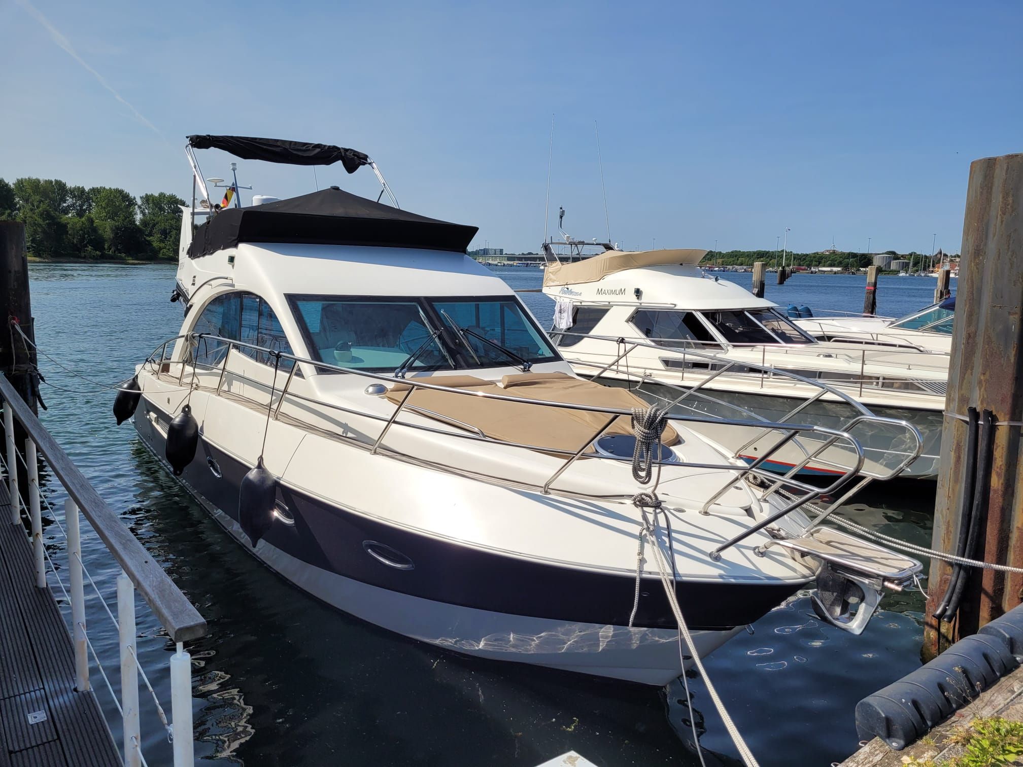 2006 Galeon Galeon 390 Fly