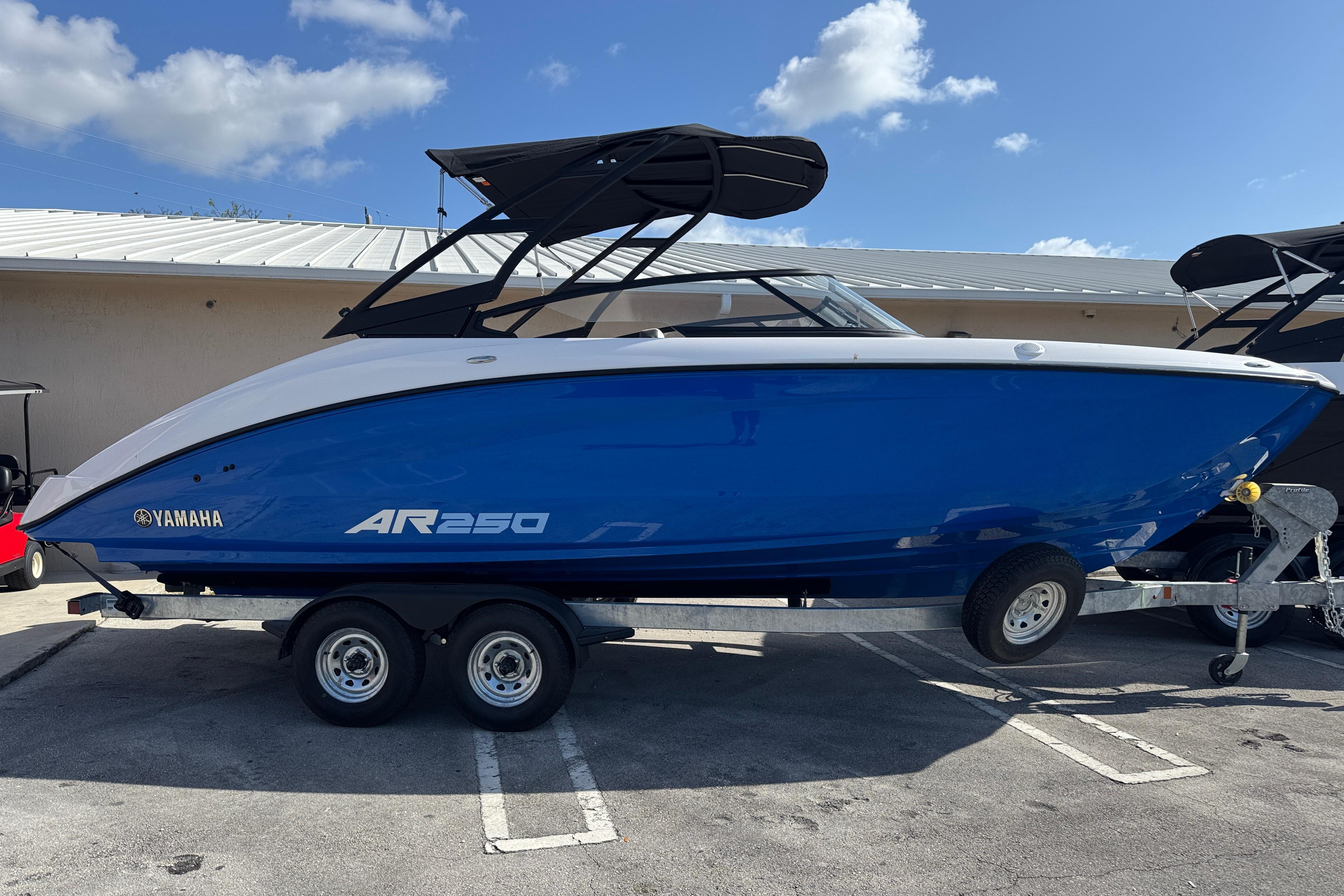 2025 Yamaha Boats AR250