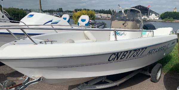 1999 Sessa Marine Key Largo 16
