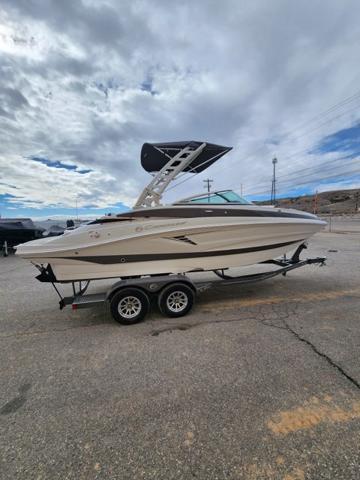 2024 Crownline Eclipse E235