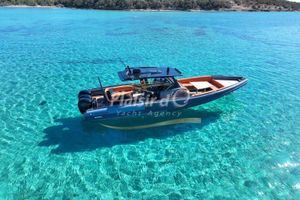 Novamarine BS 120 FB 2019 Novamarine BS 120 FB boat on clear turquoise water, near a scenic coastline.