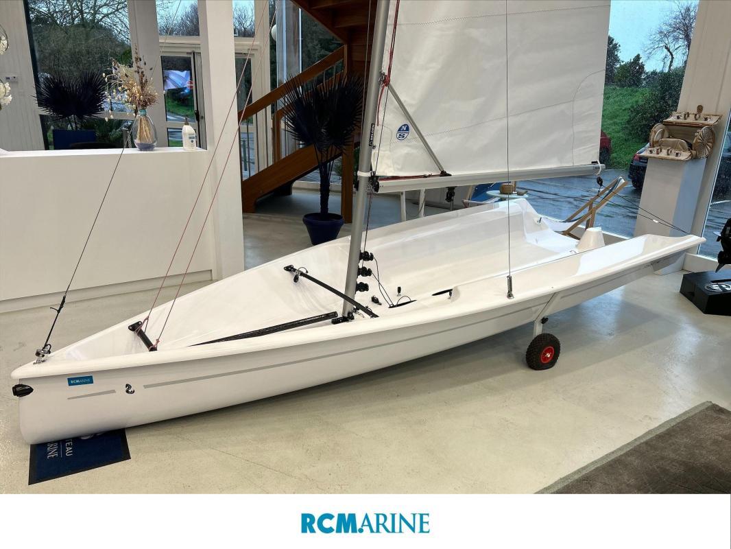 2022 Beneteau First 14