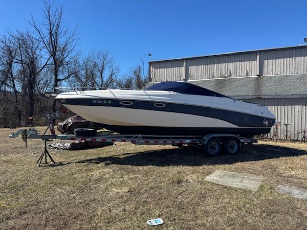Rinker 282 Captiva Cuddy